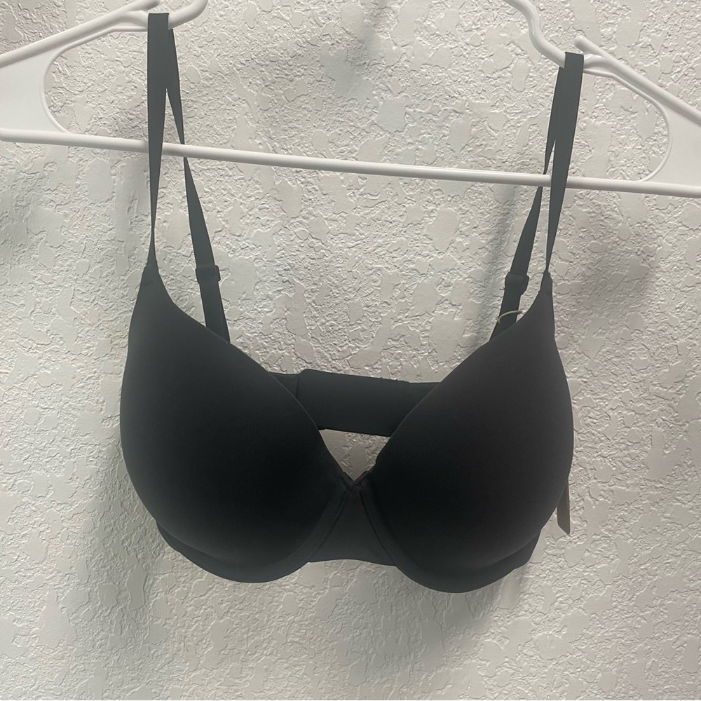 Nwt skims Black Women's Bra
